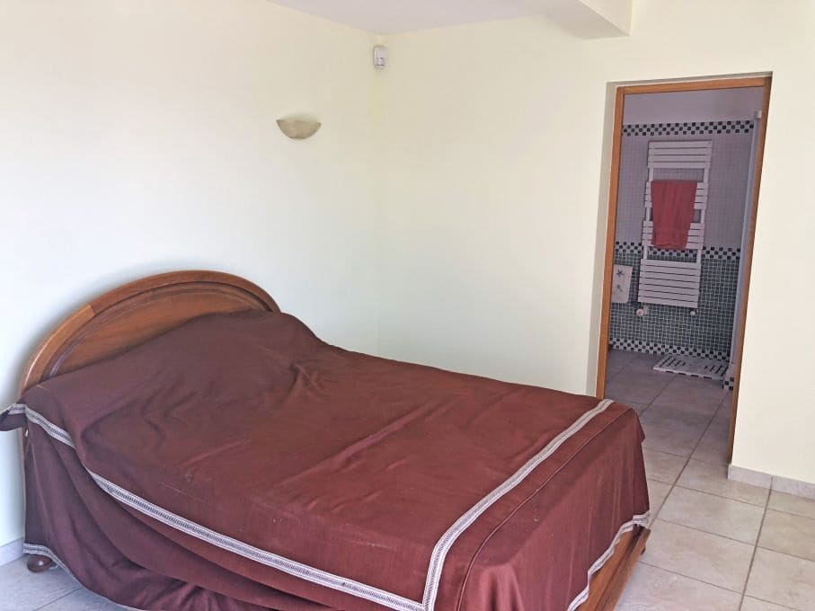 5 soveværelse Villa til salg i Pau med swimmingpool - € 899.000 (Ref: 9005601)