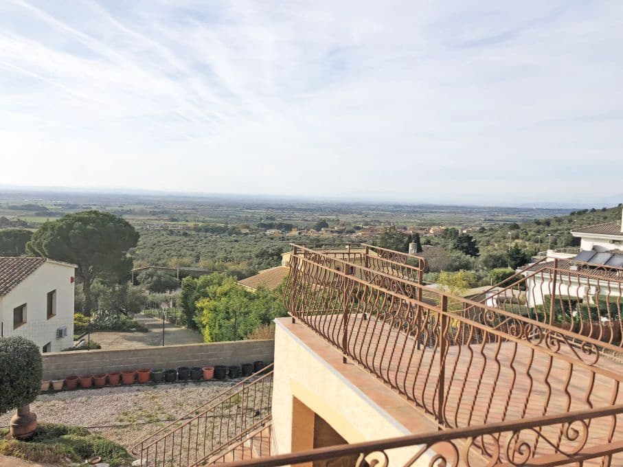 5 soveværelse Villa til salg i Pau med swimmingpool - € 899.000 (Ref: 9005601)