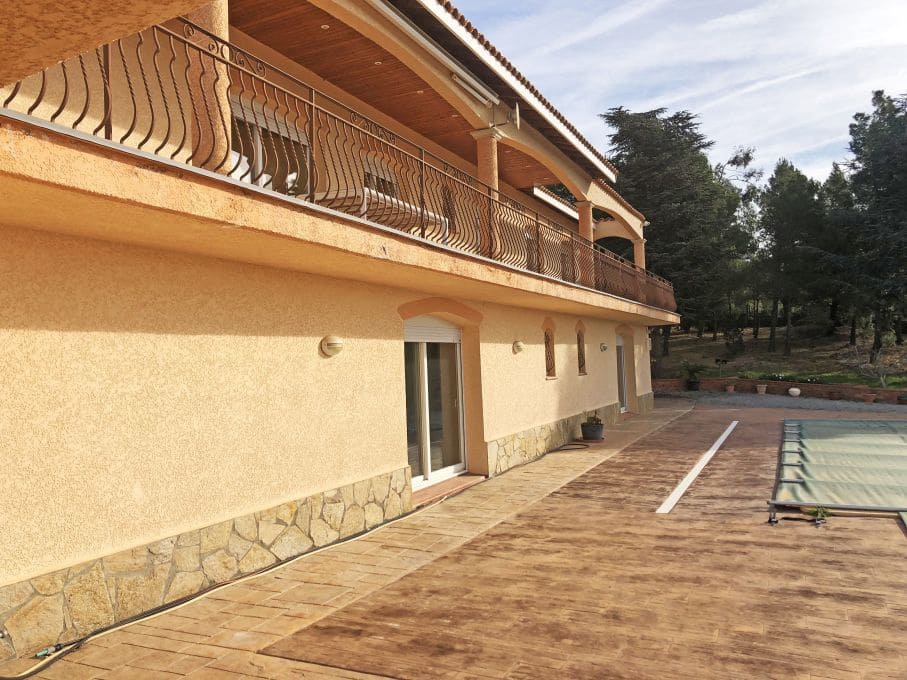 5 soveværelse Villa til salg i Pau med swimmingpool - € 899.000 (Ref: 9005601)