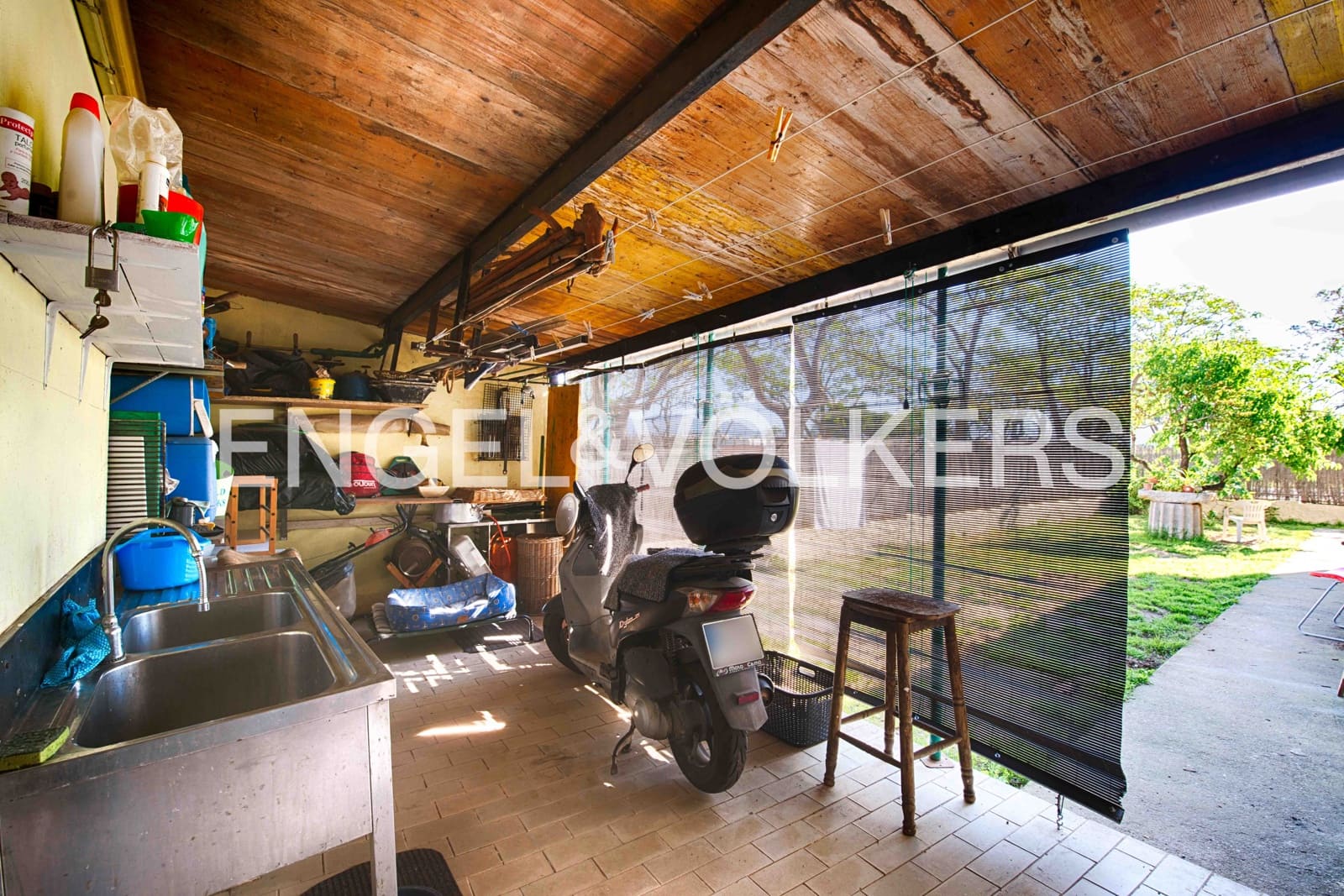 4 soveværelse Villa til salg i Empuriabrava med swimmingpool garage - € 820.000 (Ref: 9005603)