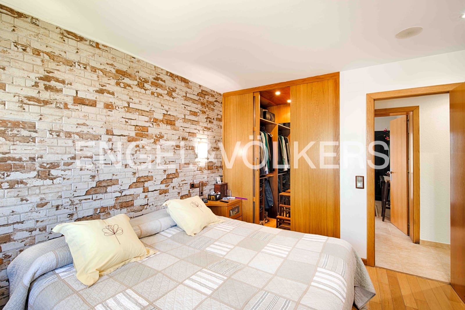 4 soveværelse Villa til salg i Empuriabrava med swimmingpool garage - € 820.000 (Ref: 9005603)