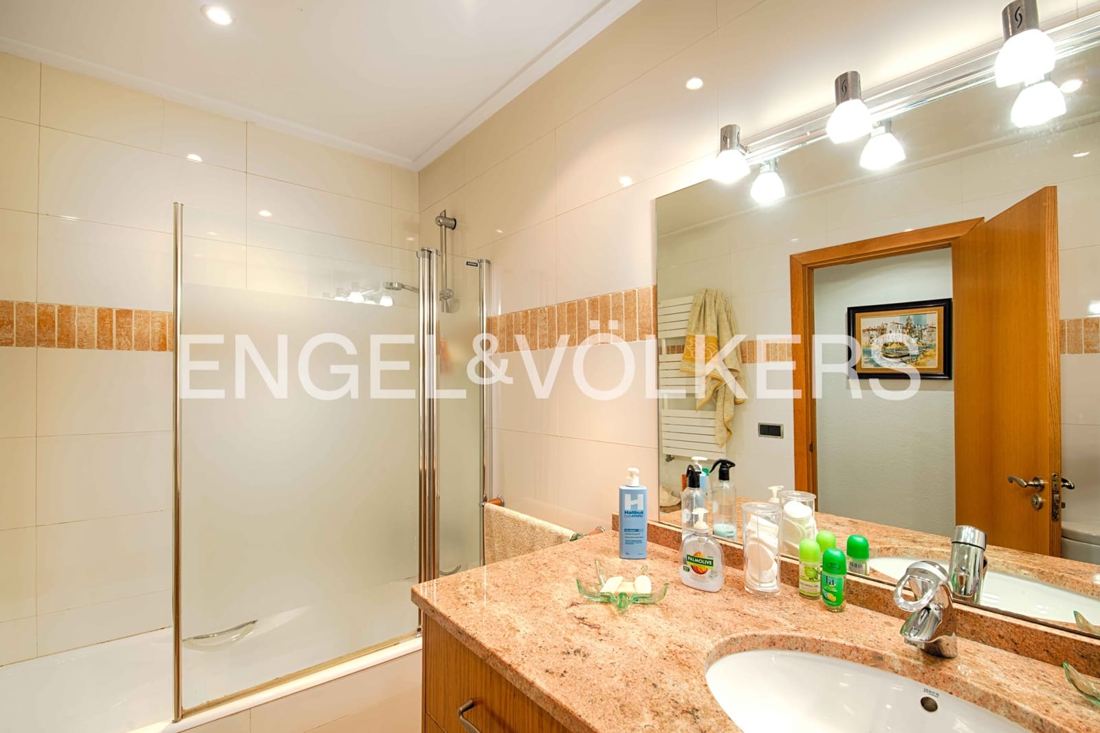 4 soveværelse Villa til salg i Empuriabrava med swimmingpool garage - € 820.000 (Ref: 9005603)