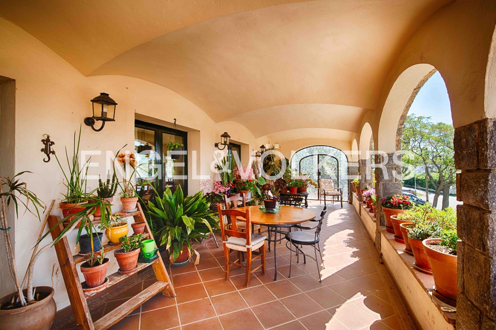 4 soveværelse Villa til salg i Empuriabrava med swimmingpool garage - € 820.000 (Ref: 9005603)