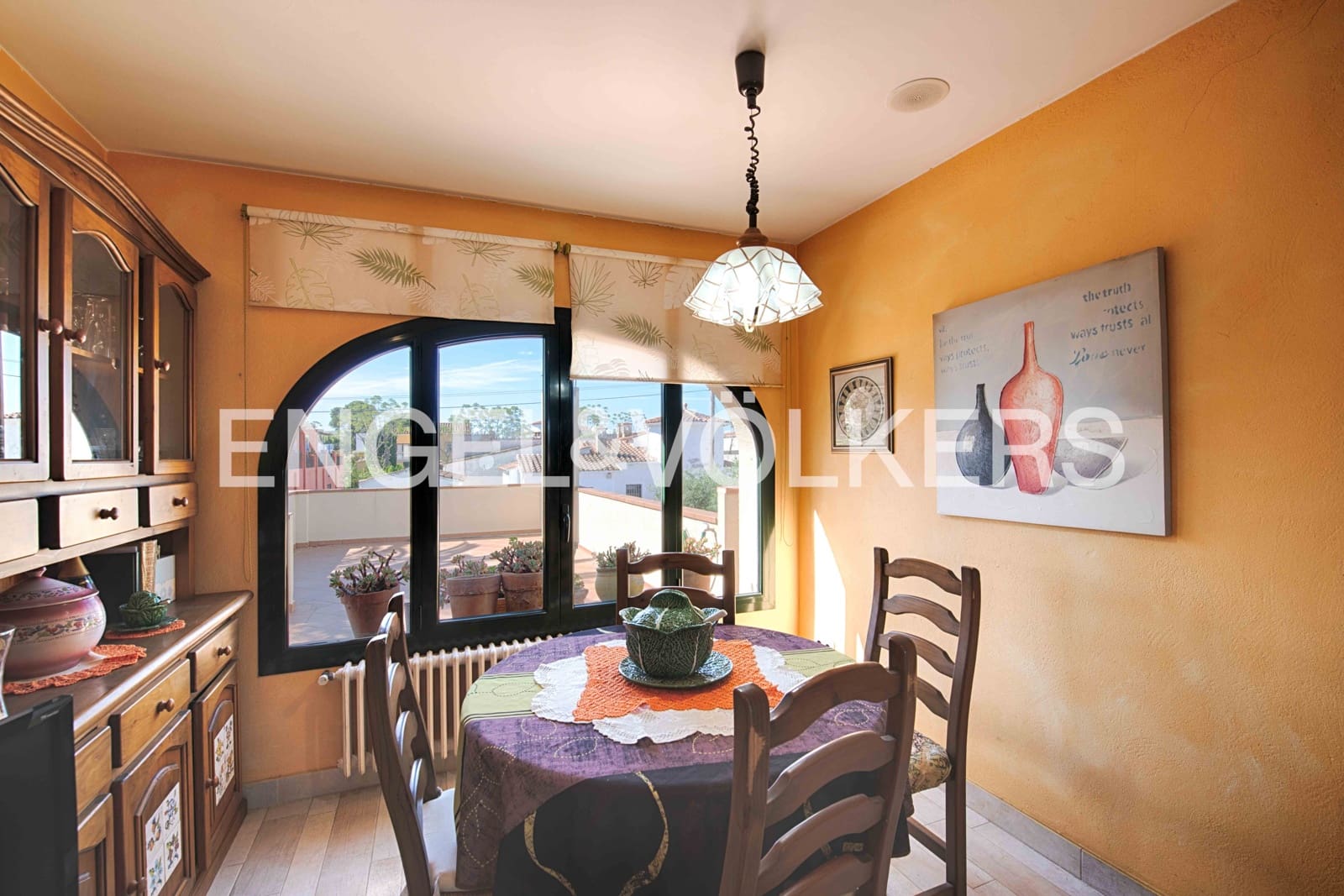 4 soveværelse Villa til salg i Empuriabrava med swimmingpool garage - € 820.000 (Ref: 9005603)