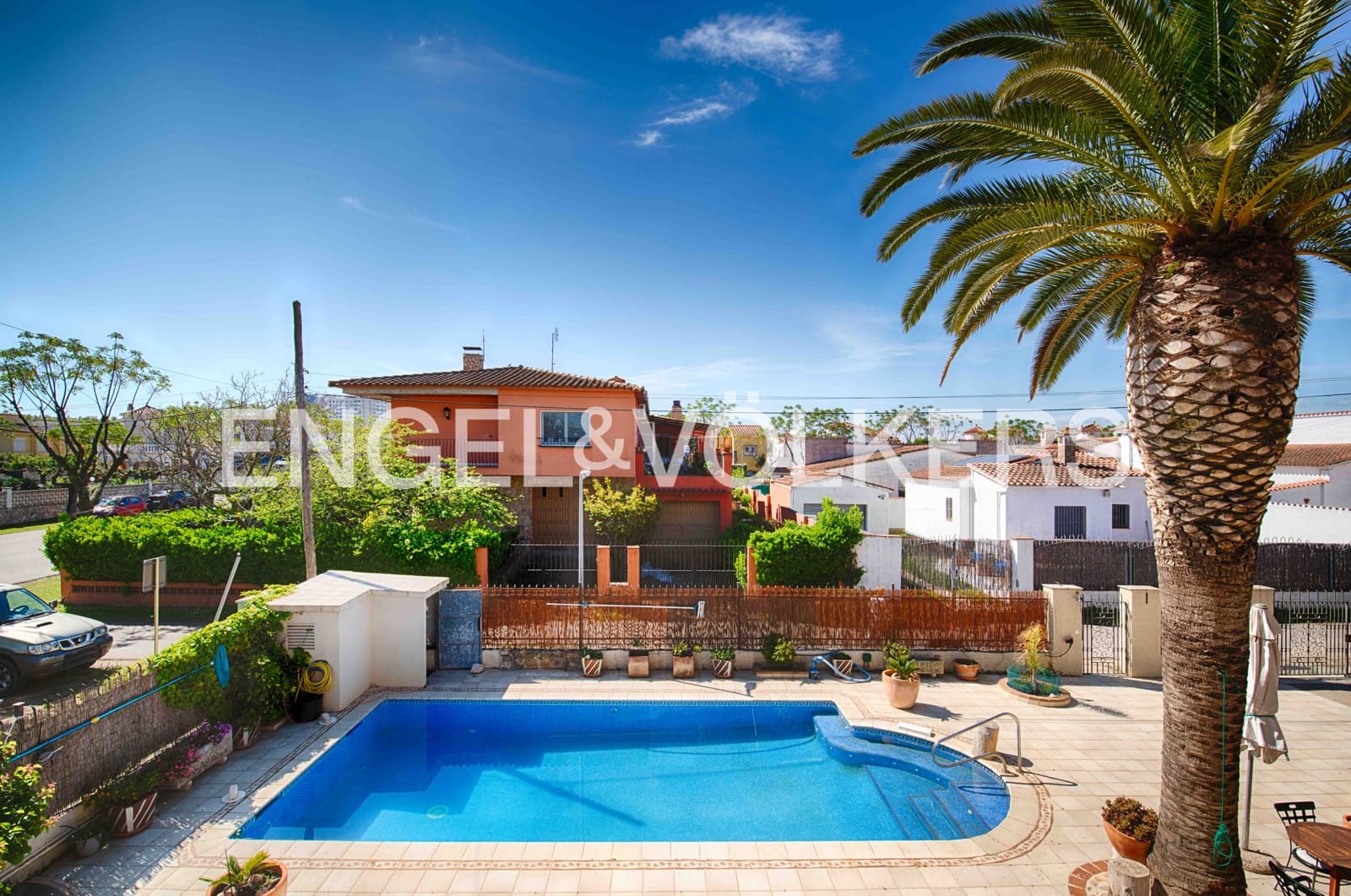 4 soveværelse Villa til salg i Empuriabrava med swimmingpool garage - € 820.000 (Ref: 9005603)