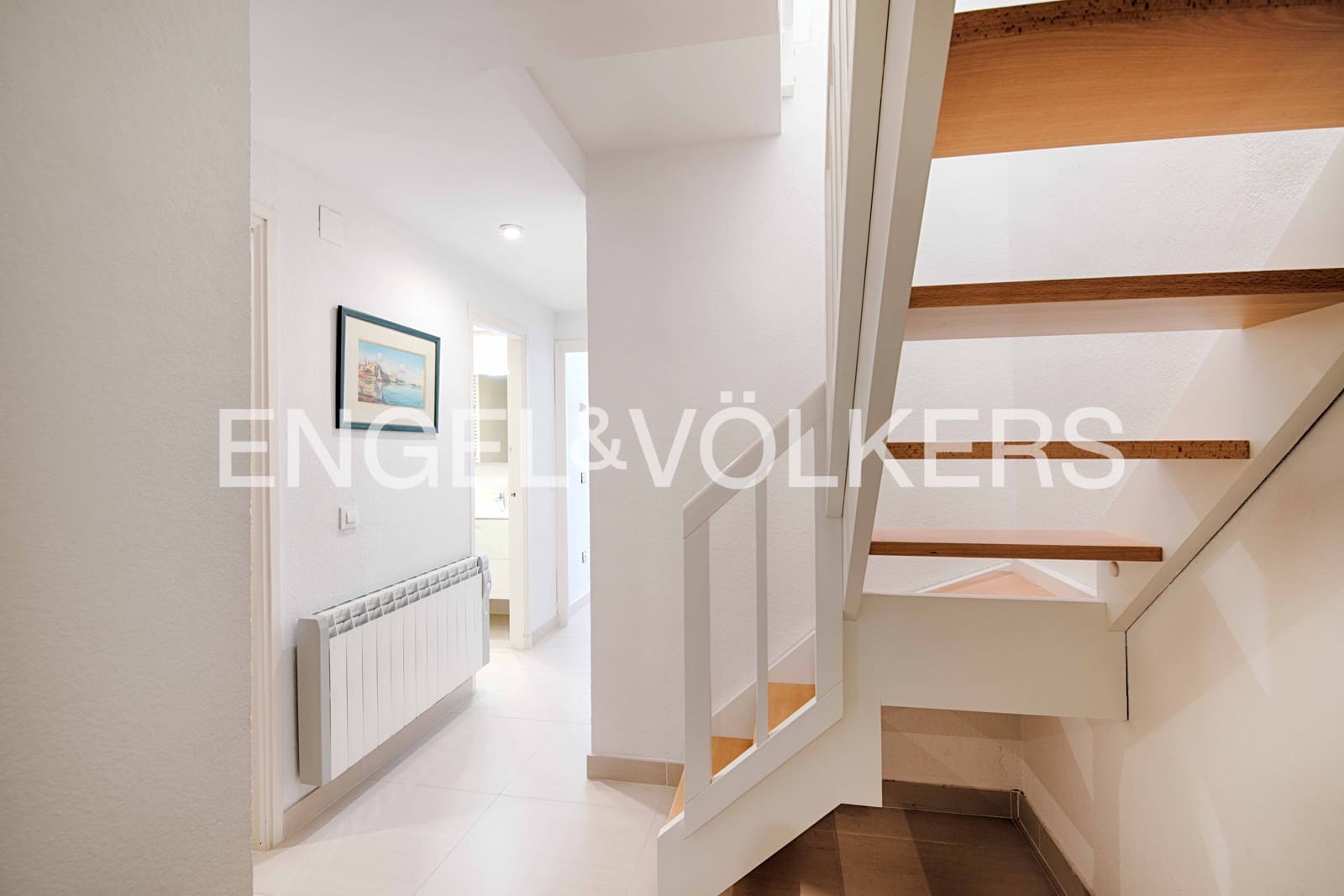 2 bedroom Apartment for sale in Roses - € 398,000 (Ref: 9005605)