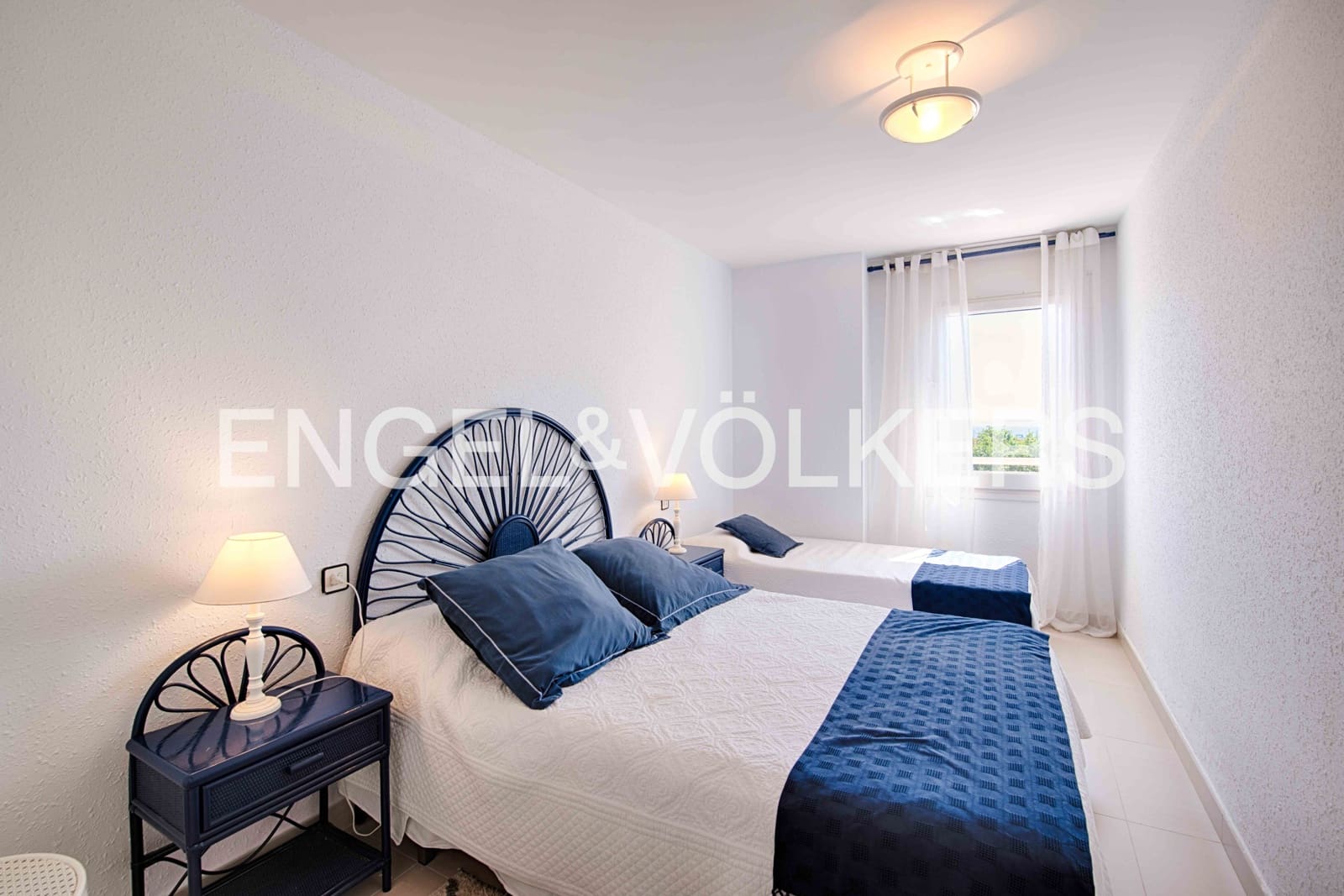 2 bedroom Apartment for sale in Roses - € 398,000 (Ref: 9005605)