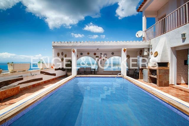 3 soveværelse Villa til salg i Roses med swimmingpool - € 790.000 (Ref: 9005607)