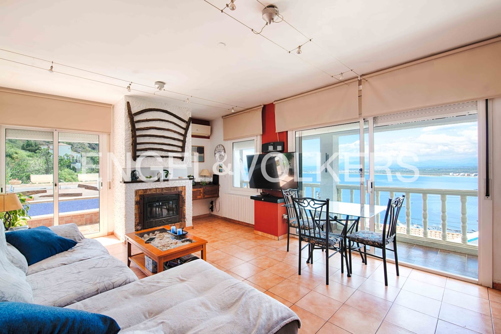 3 soveværelse Villa til salg i Roses med swimmingpool - € 790.000 (Ref: 9005607)