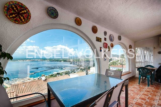 3 soveværelse Villa til salg i Roses med swimmingpool - € 790.000 (Ref: 9005607)