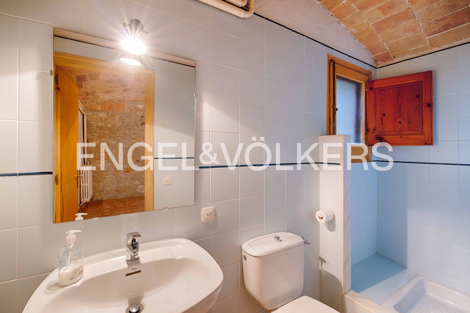 4 soveværelse Byhus til salg i Cabanelles - € 695.000 (Ref: 9005613)