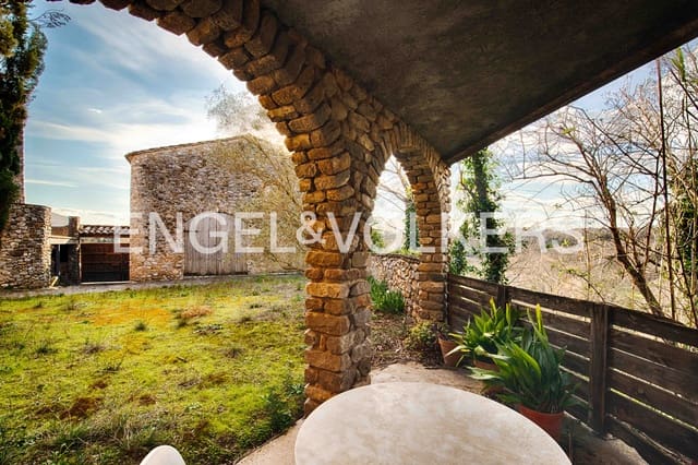 4 sovrum Hus till salu i Cabanelles - 695 000 € (Ref: 9005613)