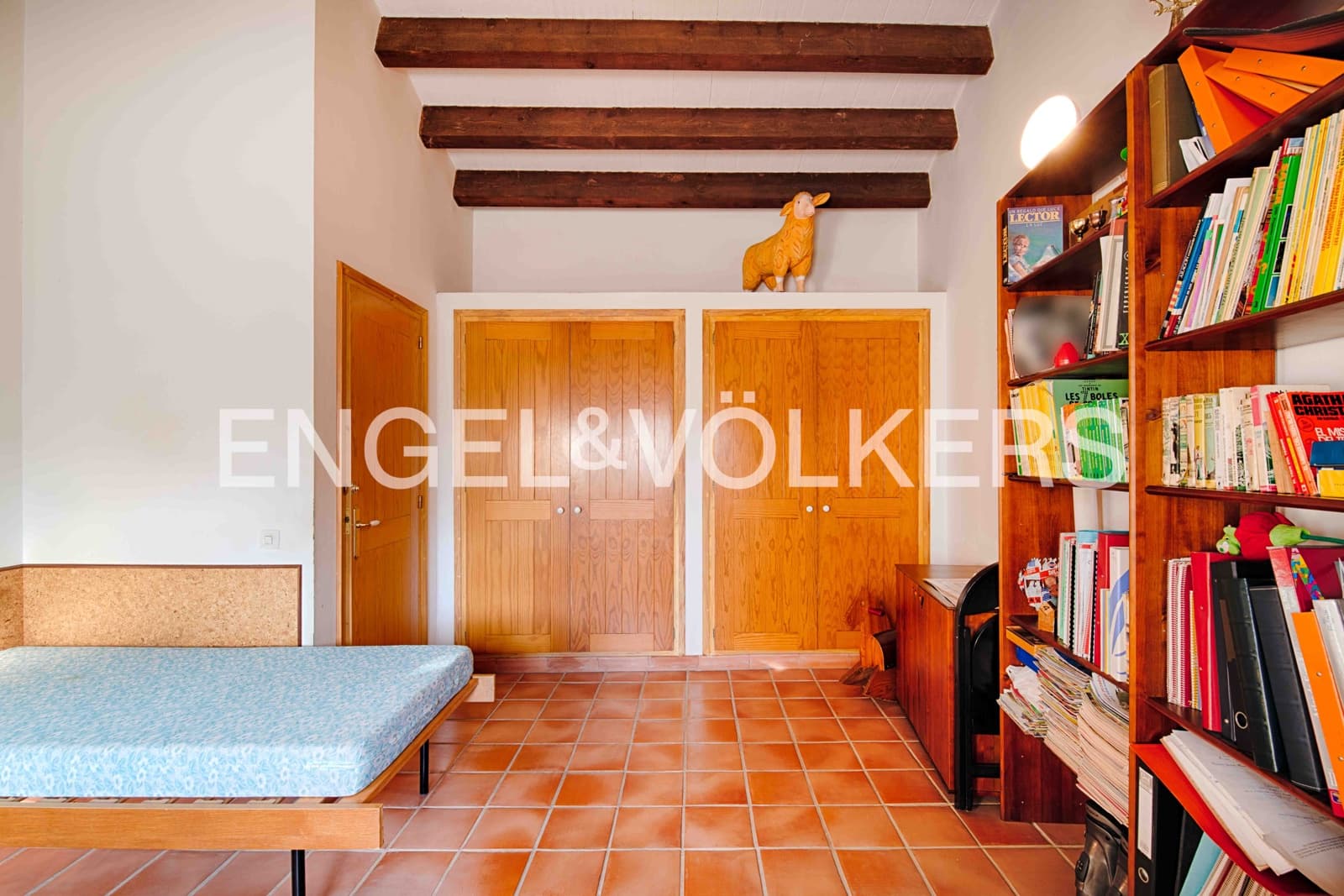 4 soveværelse Byhus til salg i Cabanelles - € 695.000 (Ref: 9005613)