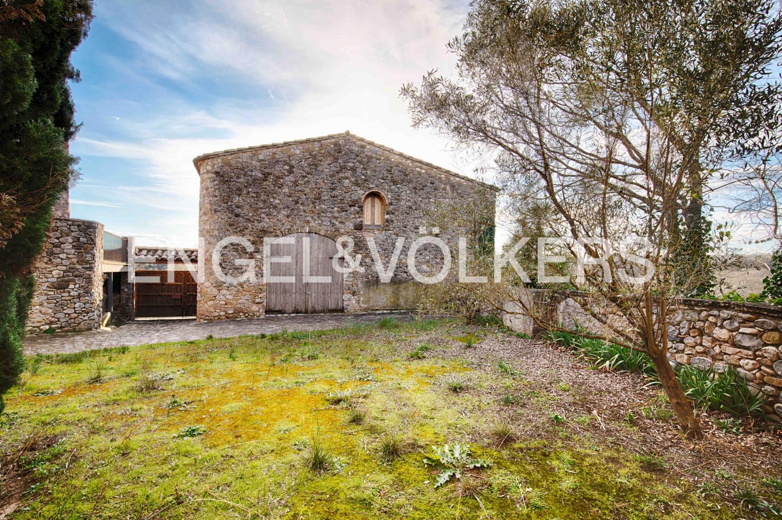 4 soveværelse Byhus til salg i Cabanelles - € 695.000 (Ref: 9005613)