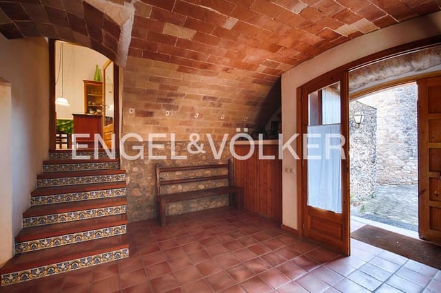 4 sovrum Hus till salu i Cabanelles - 695 000 € (Ref: 9005613)