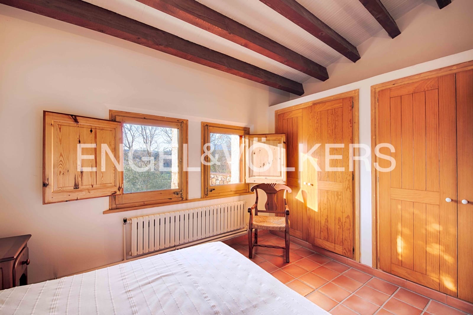 4 soveværelse Byhus til salg i Cabanelles - € 695.000 (Ref: 9005613)