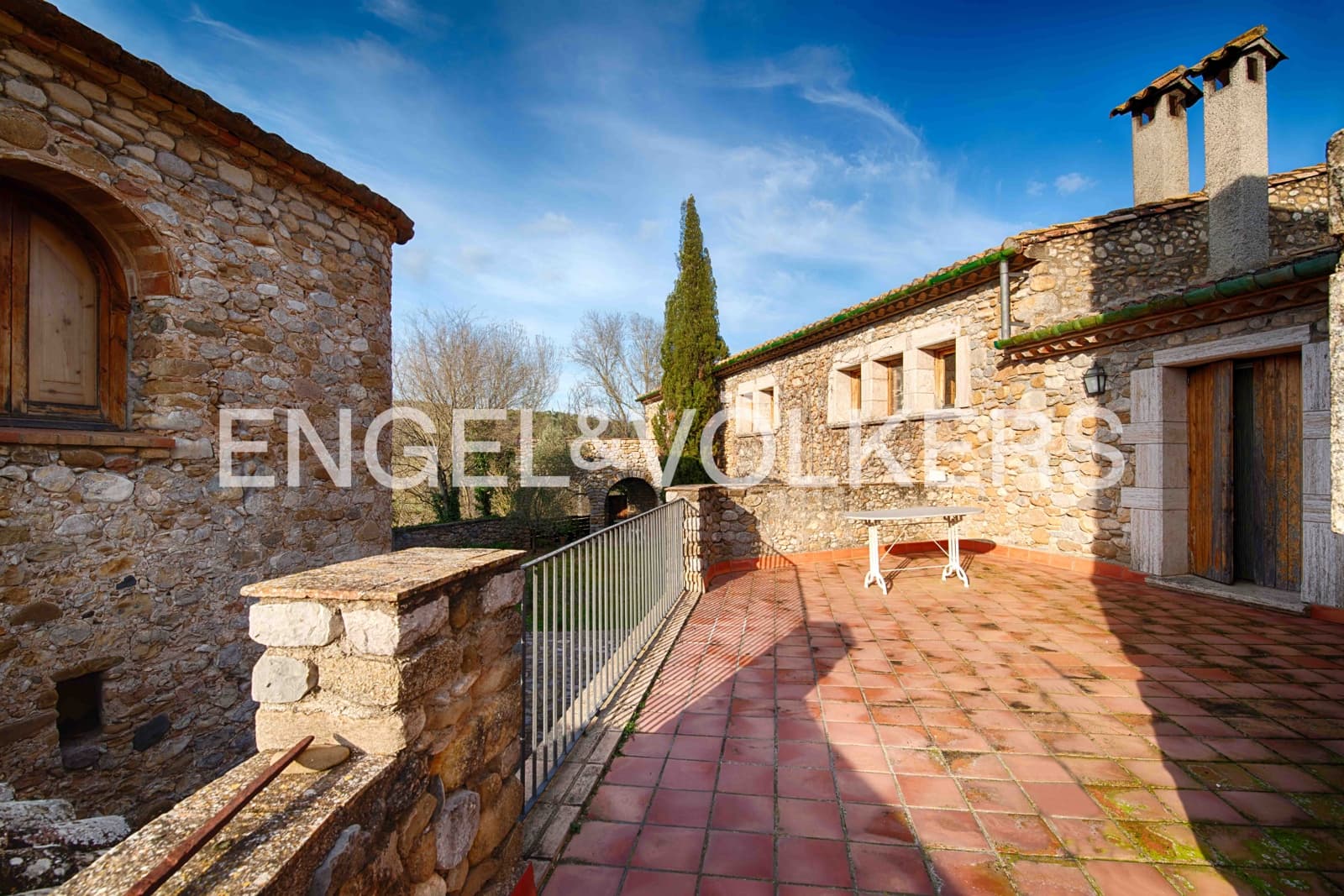 4 soveværelse Byhus til salg i Cabanelles - € 695.000 (Ref: 9005613)