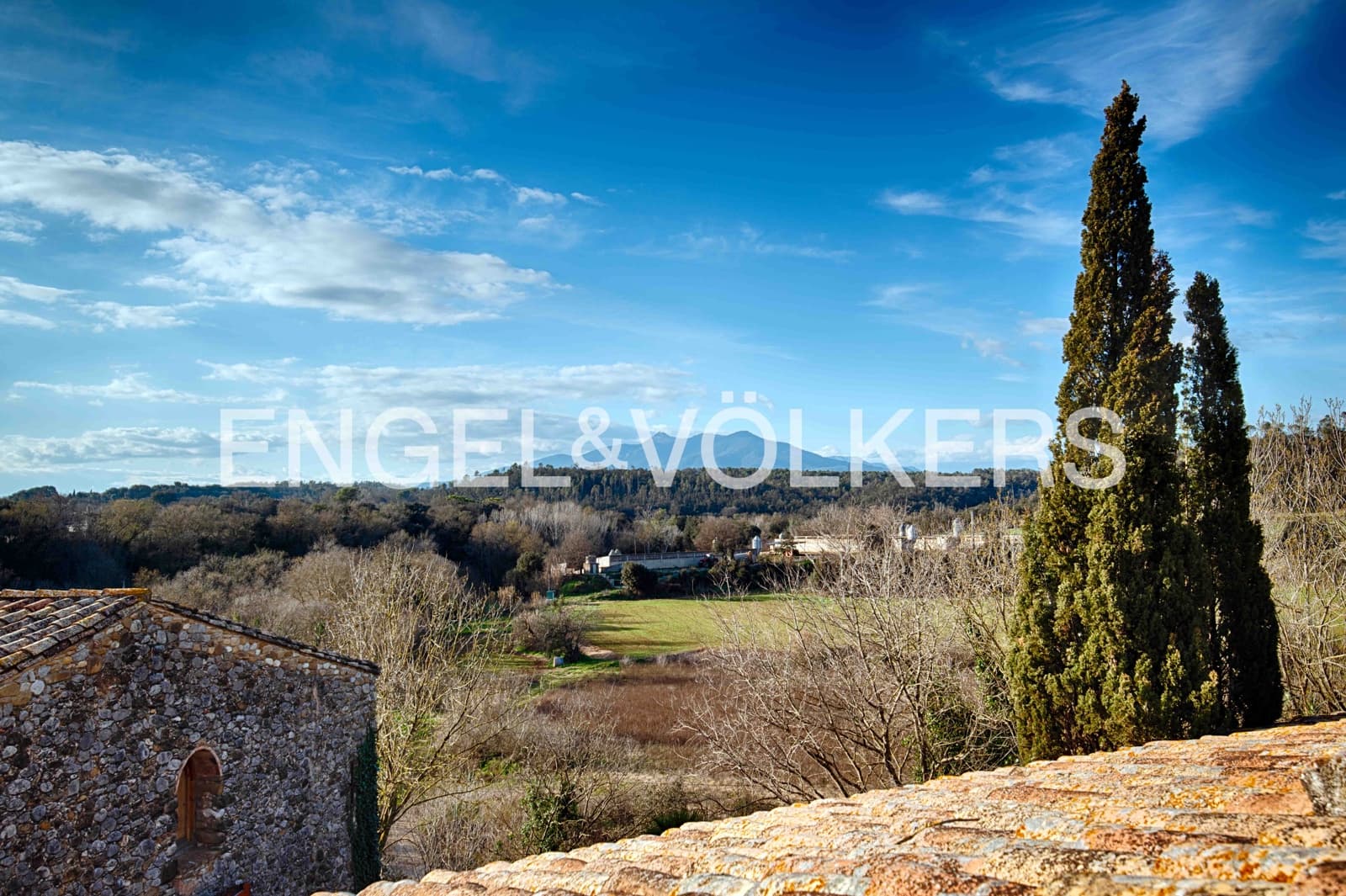 4 soveværelse Byhus til salg i Cabanelles - € 695.000 (Ref: 9005613)