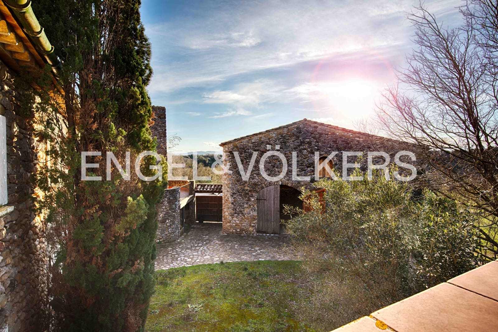 4 soveværelse Byhus til salg i Cabanelles - € 695.000 (Ref: 9005613)