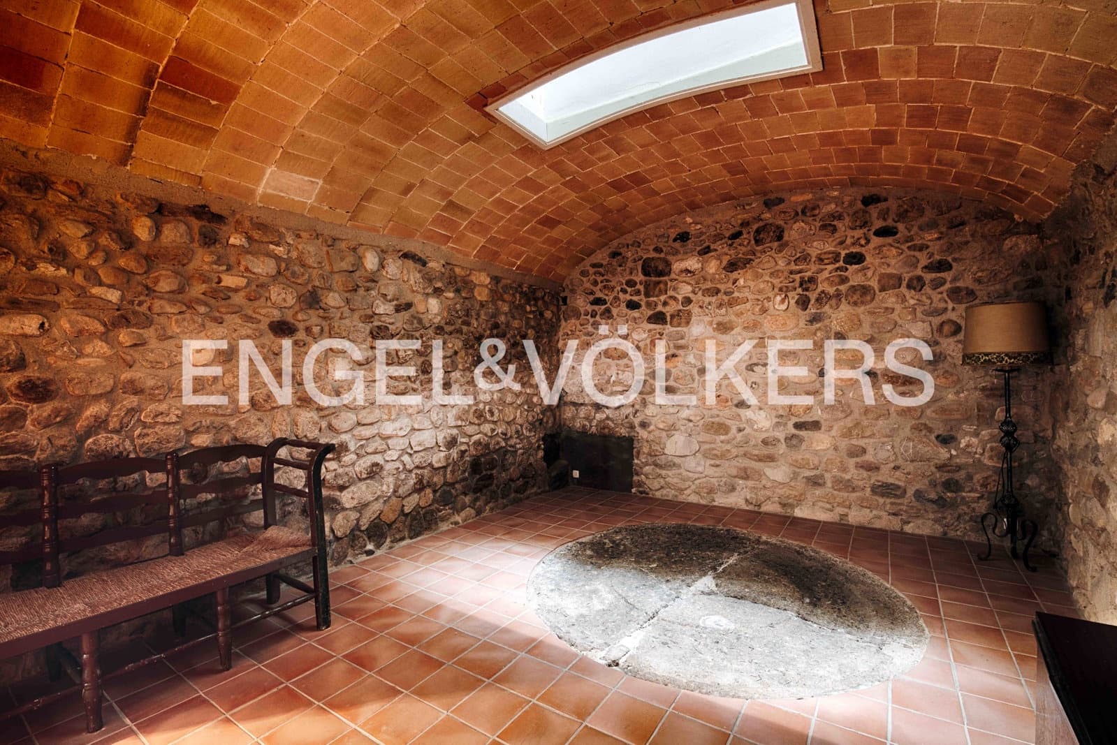 4 bedroom Townhouse for sale in Cabanelles - € 695,000 (Ref: 9005613)