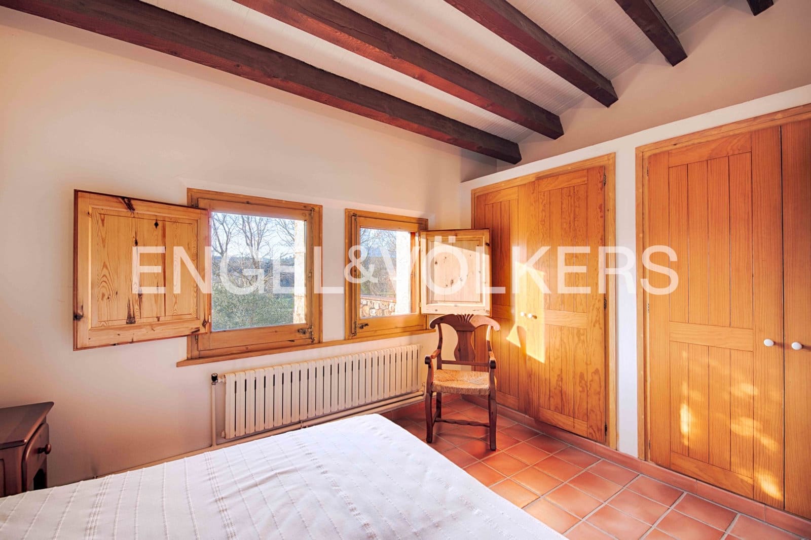 4 bedroom Townhouse for sale in Cabanelles - € 695,000 (Ref: 9005613)