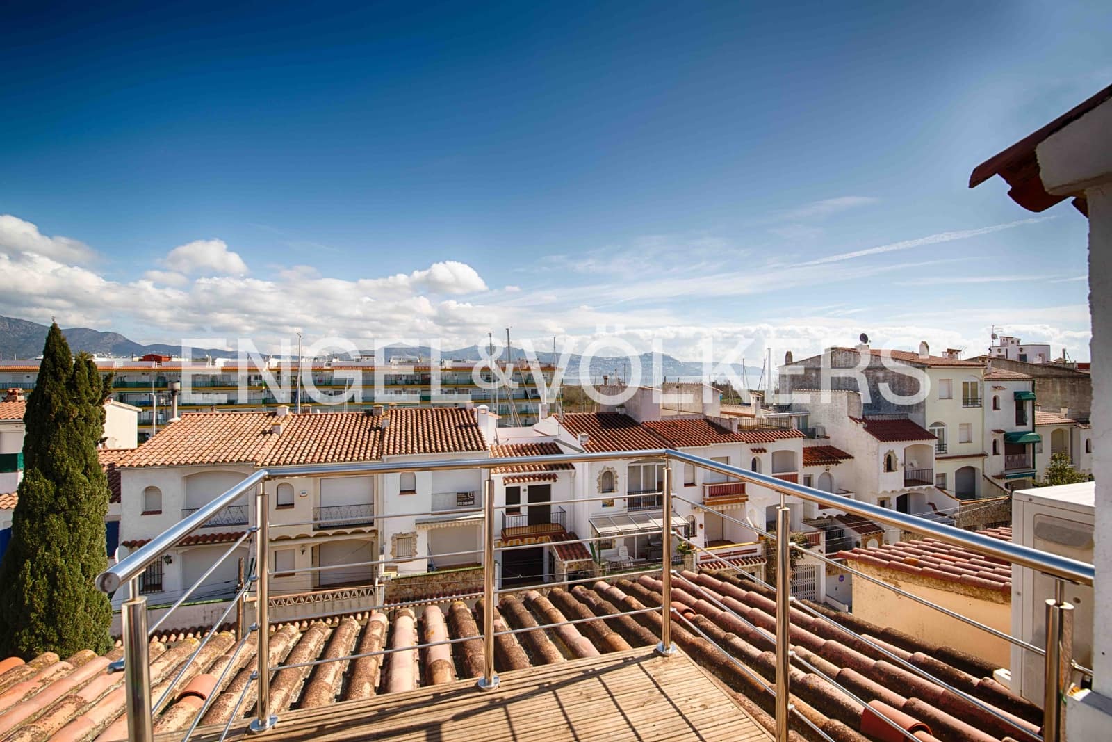 3 makuuhuone Huoneisto myytävänä paikassa Empuriabrava mukana 
autotalli - 395 000 € (Ref: 9005617)