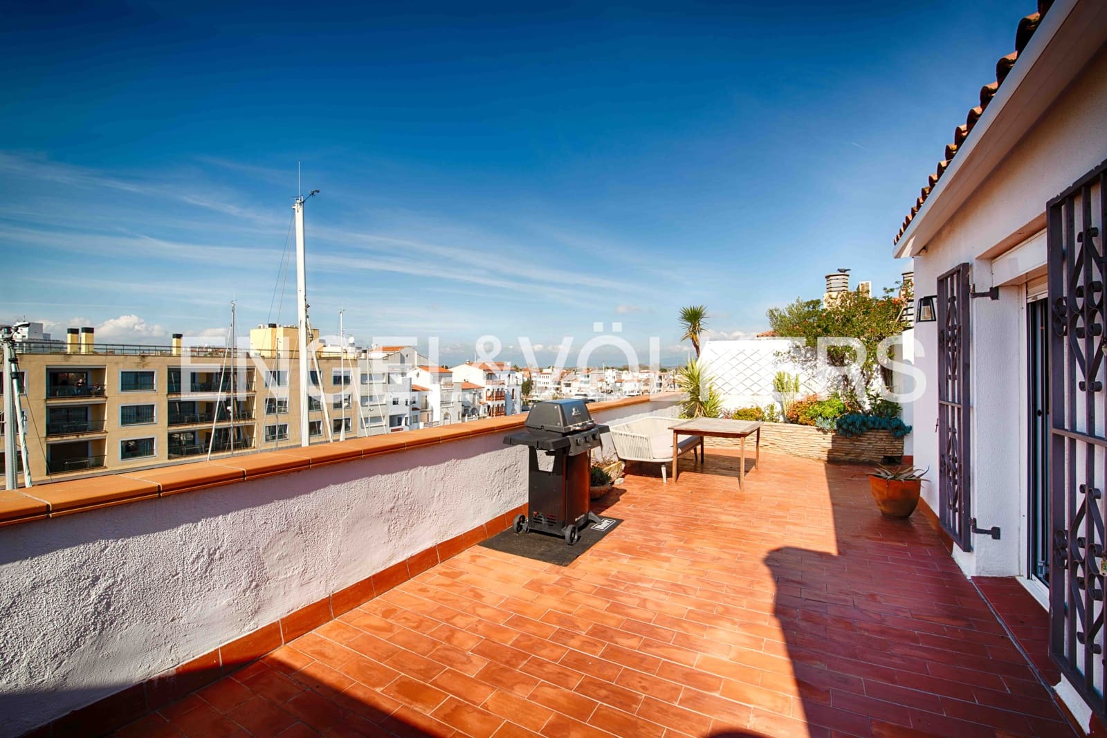 3 makuuhuone Huoneisto myytävänä paikassa Empuriabrava mukana 
autotalli - 395 000 € (Ref: 9005617)