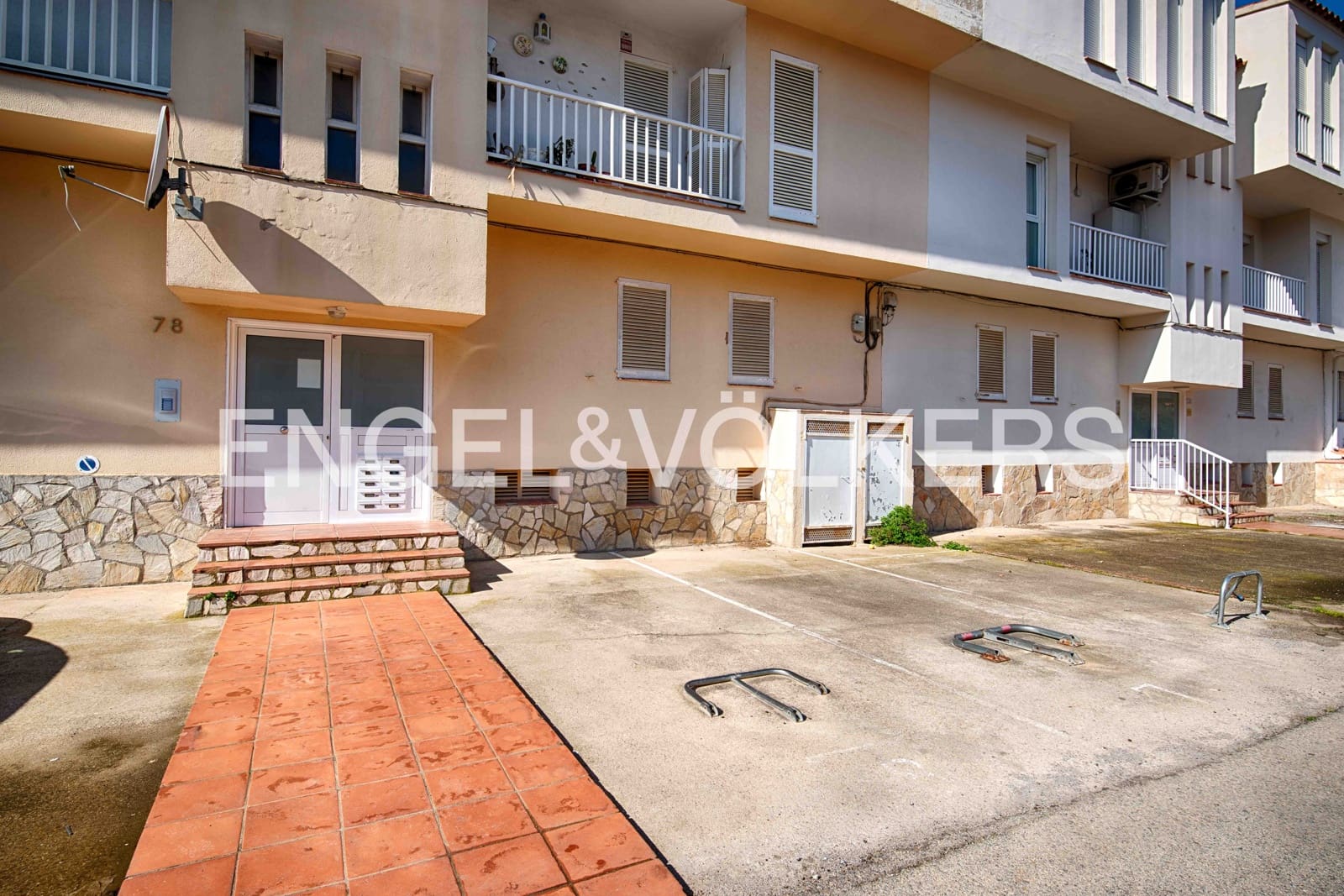 3 makuuhuone Huoneisto myytävänä paikassa Empuriabrava mukana 
autotalli - 395 000 € (Ref: 9005617)