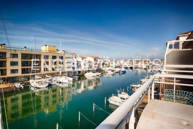 3 Zimmer Apartment zu verkaufen in Empuriabrava, Castelló d'Empúries mit Garage - 395.000 € (Ref: 9005617)