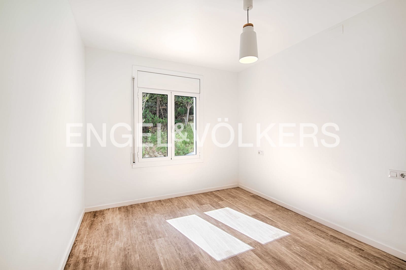 3 makuuhuone Huvila myytävänä paikassa El Port de la Selva mukana uima-altaan 
autotalli - 575 000 € (Ref: 9005619)