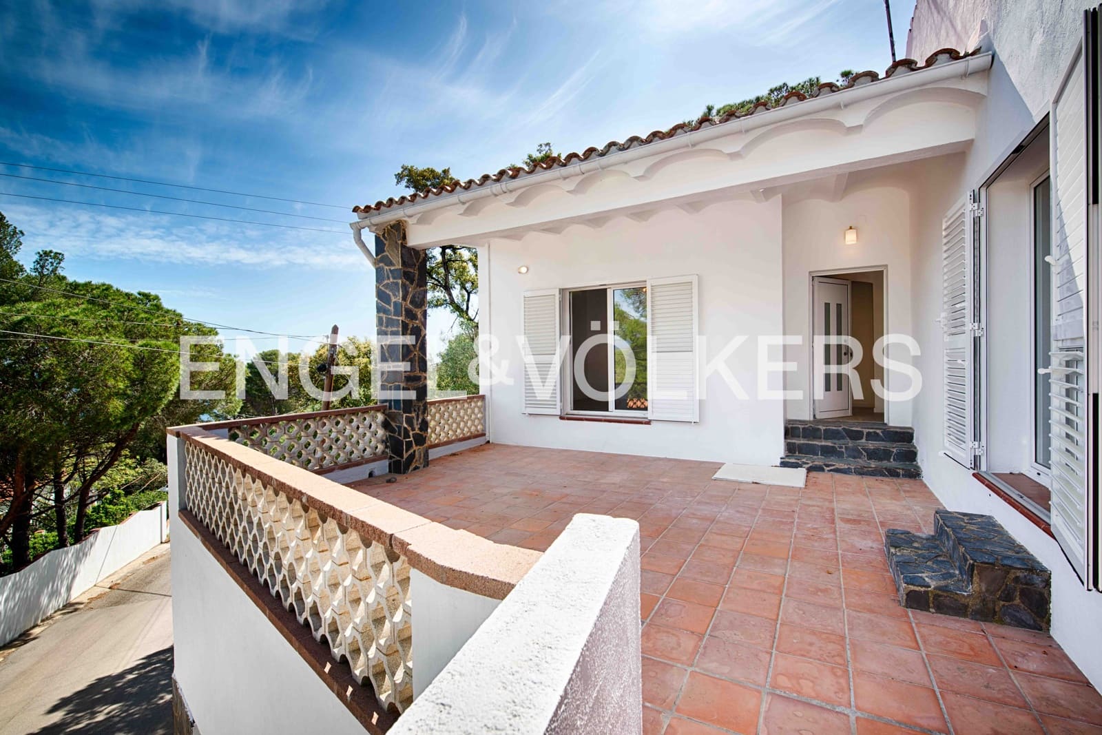 3 makuuhuone Huvila myytävänä paikassa El Port de la Selva mukana uima-altaan 
autotalli - 575 000 € (Ref: 9005619)