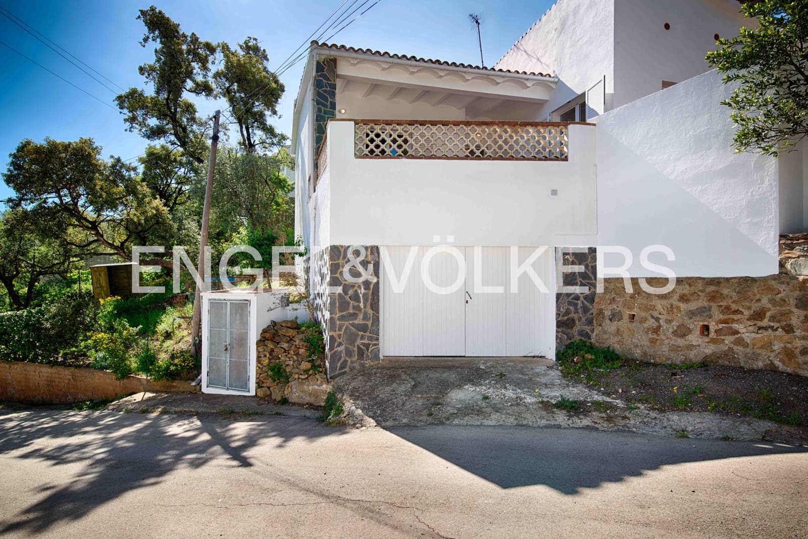 3 makuuhuone Huvila myytävänä paikassa El Port de la Selva mukana uima-altaan 
autotalli - 575 000 € (Ref: 9005619)