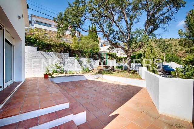 3 soveværelse Villa til salg i El Port de la Selva med swimmingpool garage - € 575.000 (Ref: 9005619)