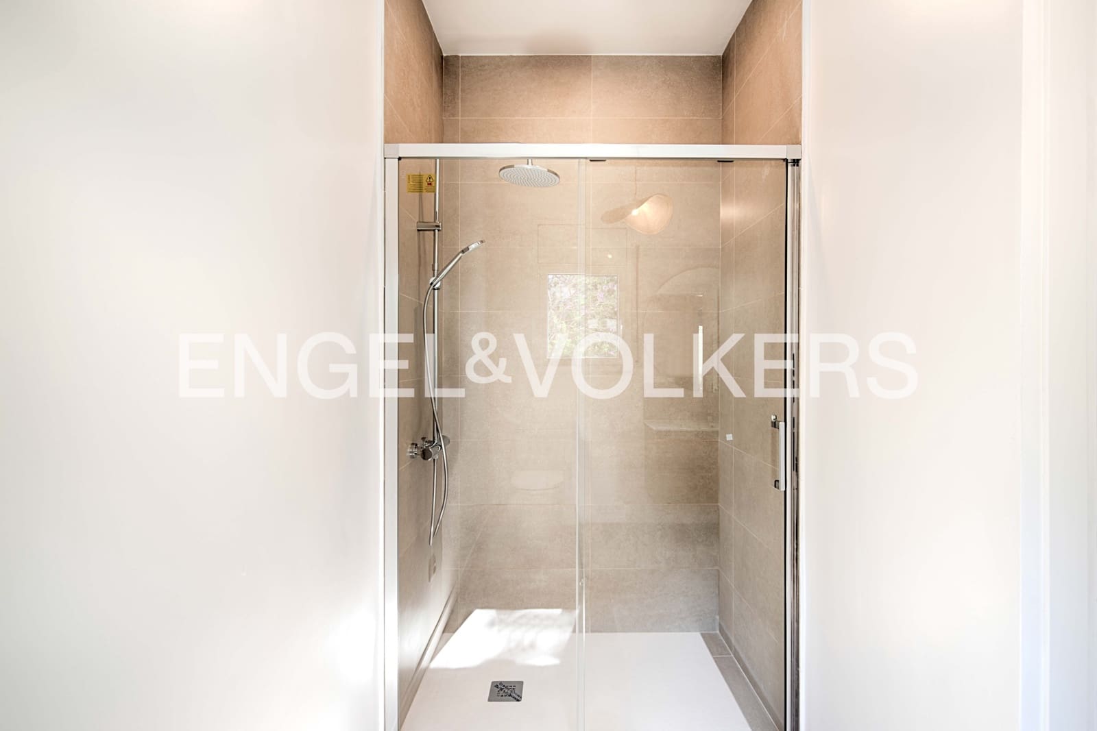 3 makuuhuone Huvila myytävänä paikassa El Port de la Selva mukana uima-altaan 
autotalli - 575 000 € (Ref: 9005619)