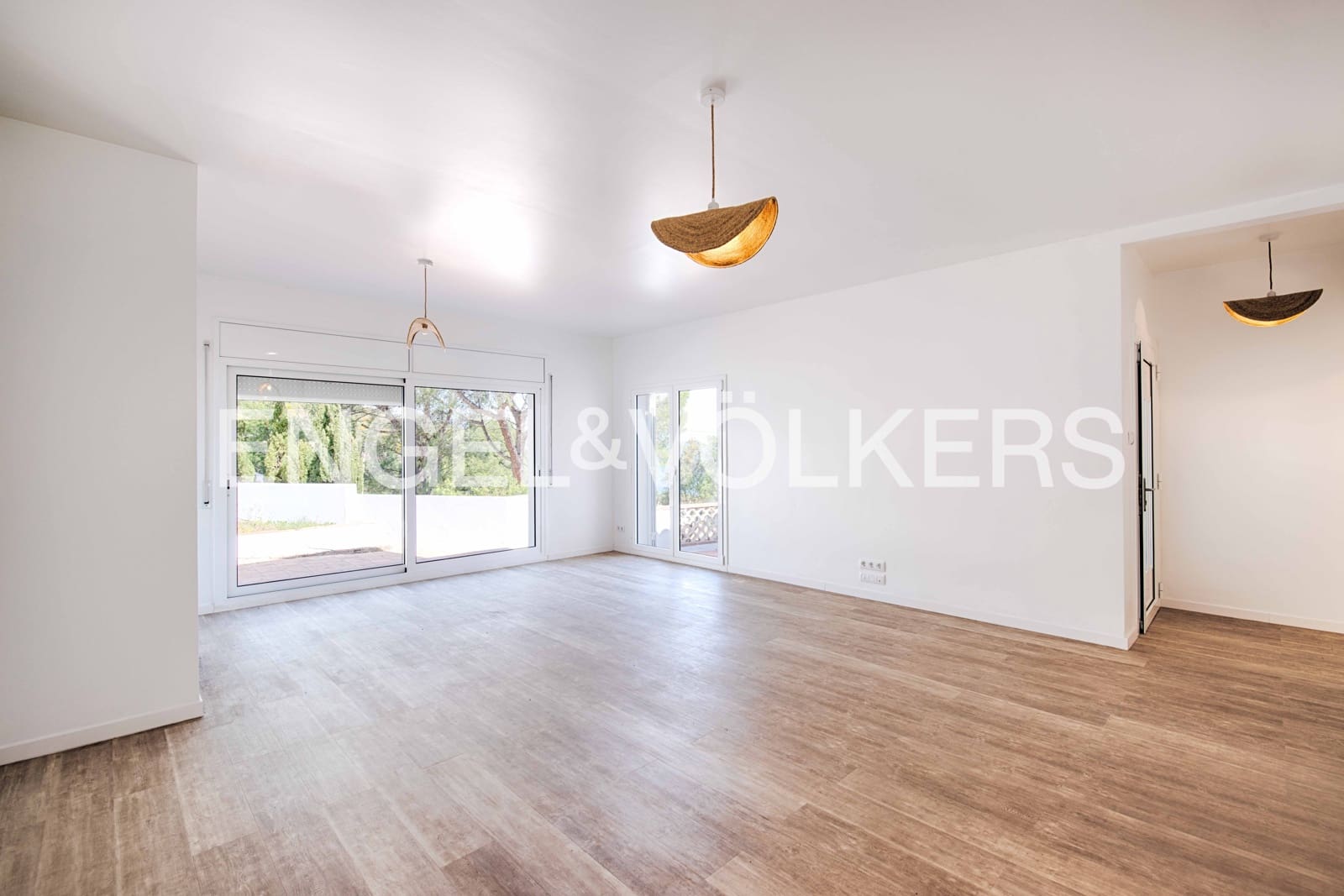 3 makuuhuone Huvila myytävänä paikassa El Port de la Selva mukana uima-altaan 
autotalli - 575 000 € (Ref: 9005619)