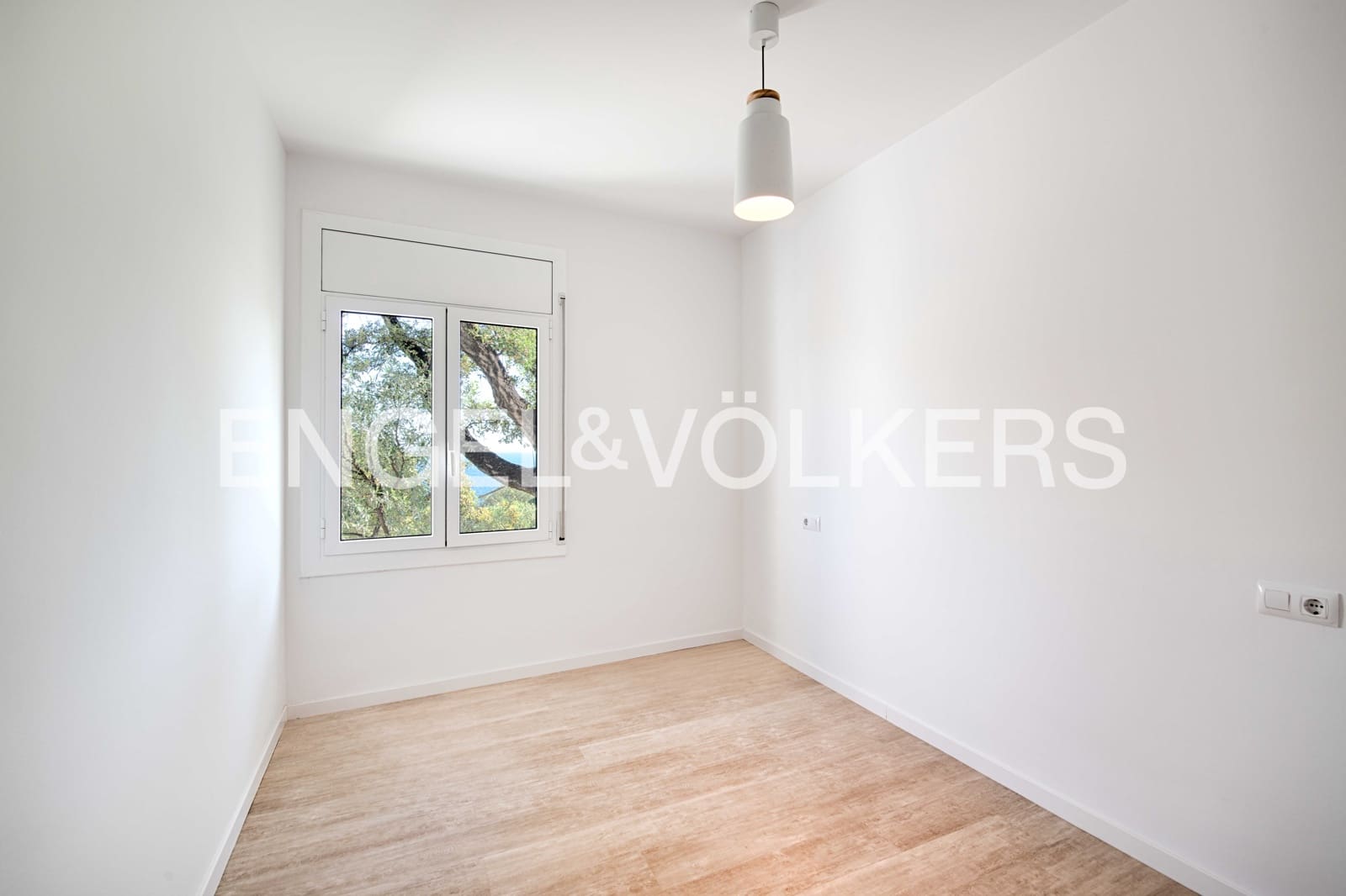 3 makuuhuone Huvila myytävänä paikassa El Port de la Selva mukana uima-altaan 
autotalli - 575 000 € (Ref: 9005619)