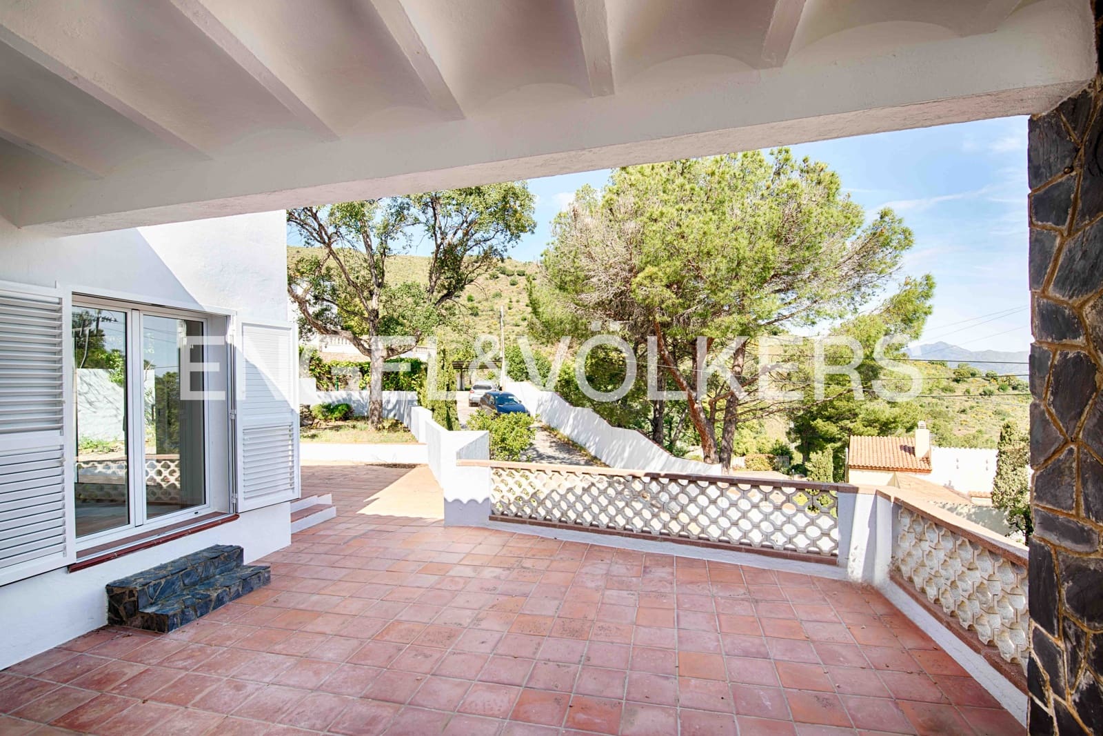 3 makuuhuone Huvila myytävänä paikassa El Port de la Selva mukana uima-altaan 
autotalli - 575 000 € (Ref: 9005619)