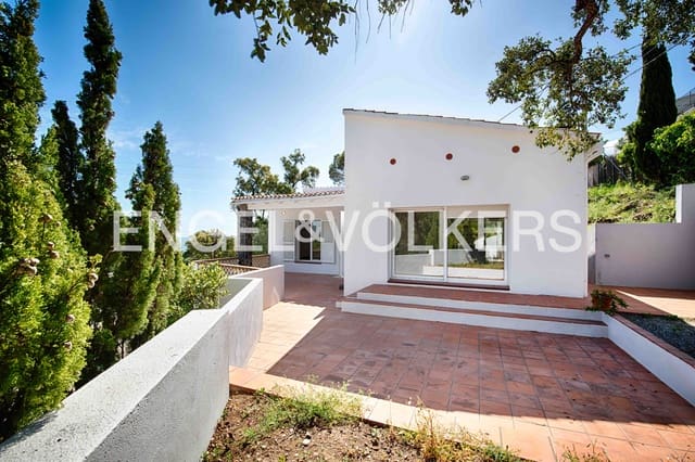 3 soveværelse Villa til salg i El Port de la Selva med swimmingpool garage - € 575.000 (Ref: 9005619)