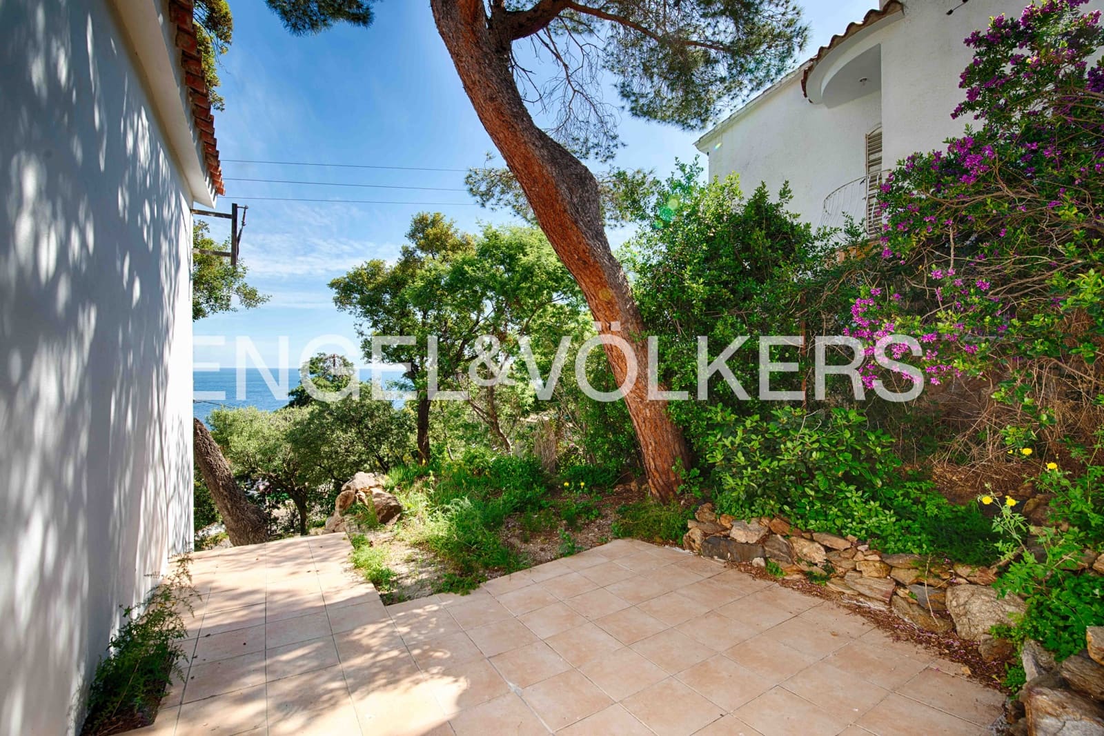 3 makuuhuone Huvila myytävänä paikassa El Port de la Selva mukana uima-altaan 
autotalli - 575 000 € (Ref: 9005619)