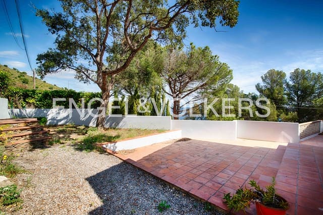 3 soveværelse Villa til salg i El Port de la Selva med swimmingpool garage - € 575.000 (Ref: 9005619)