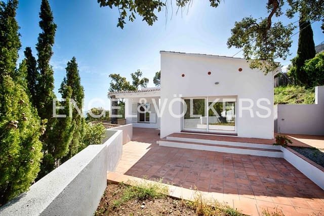 Chalet de 3 habitaciones en El Port de la Selva en venta con piscina garaje - 550.000 € (Ref: 9005619)
