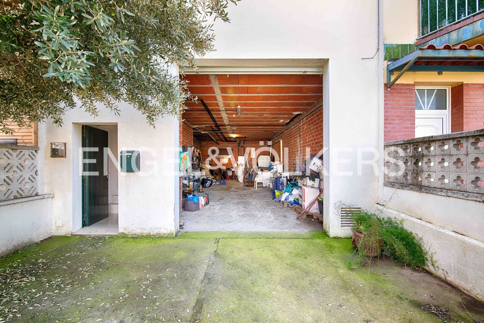 2 soveværelse Rækkehus til salg i Empuriabrava med garage - € 280.000 (Ref: 9005620)