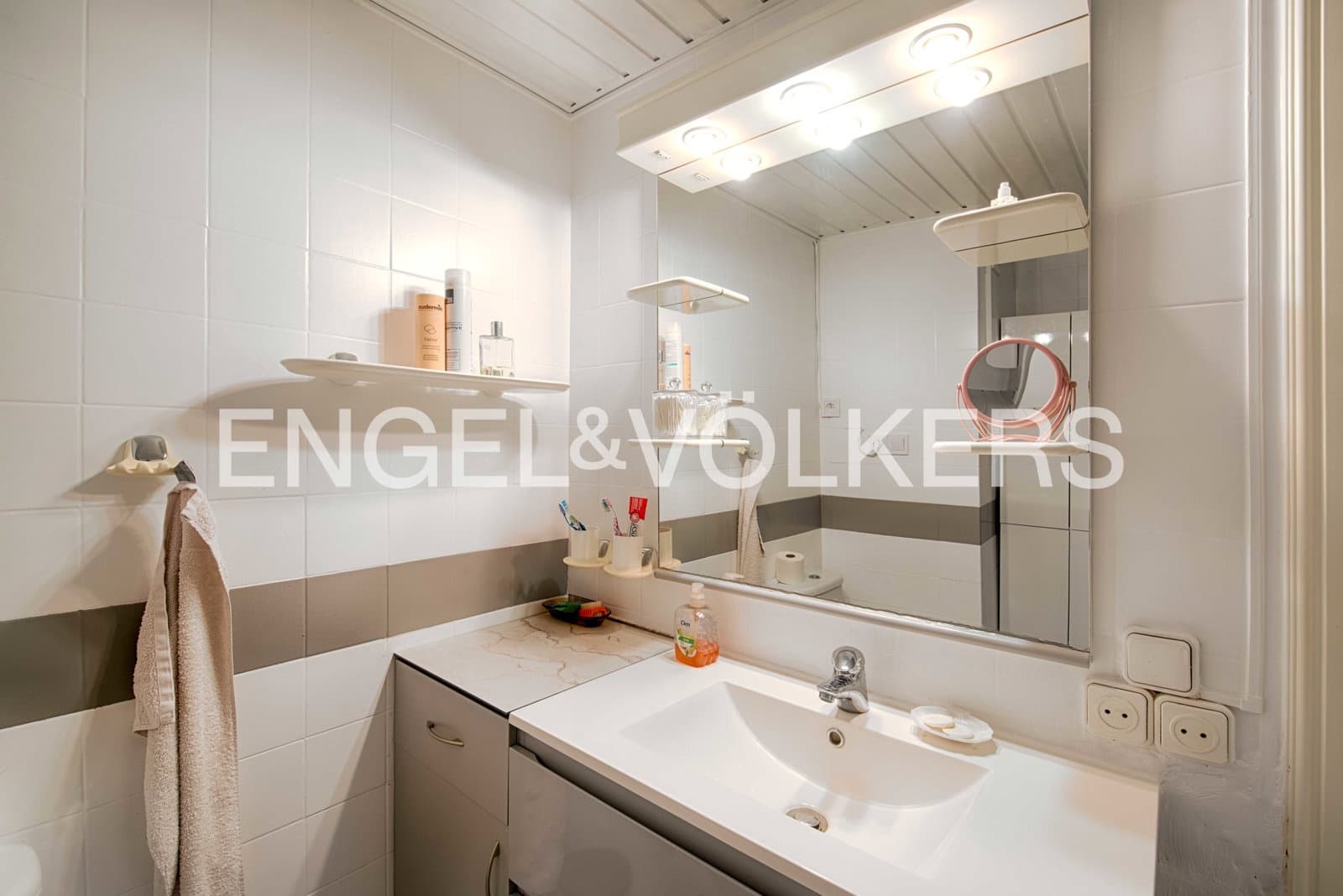 2 soveværelse Lejlighed til salg i Empuriabrava - € 181.000 (Ref: 9005621)