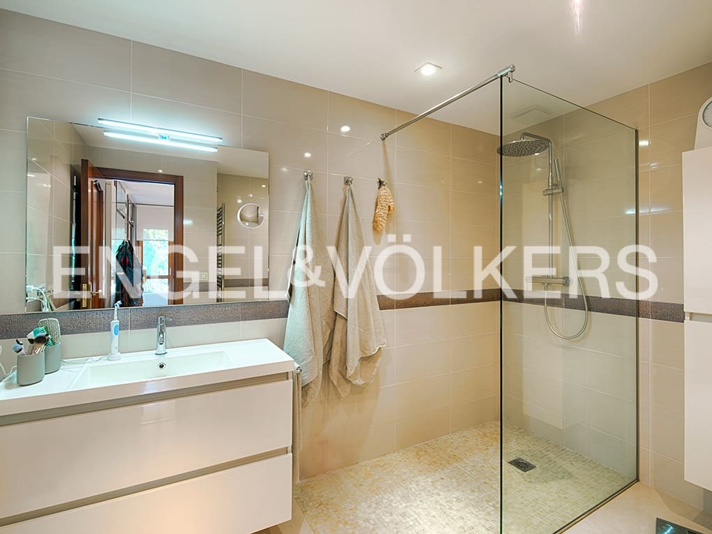 4 soveværelse Lejlighed til salg i Figueres med garage - € 319.000 (Ref: 9005626)