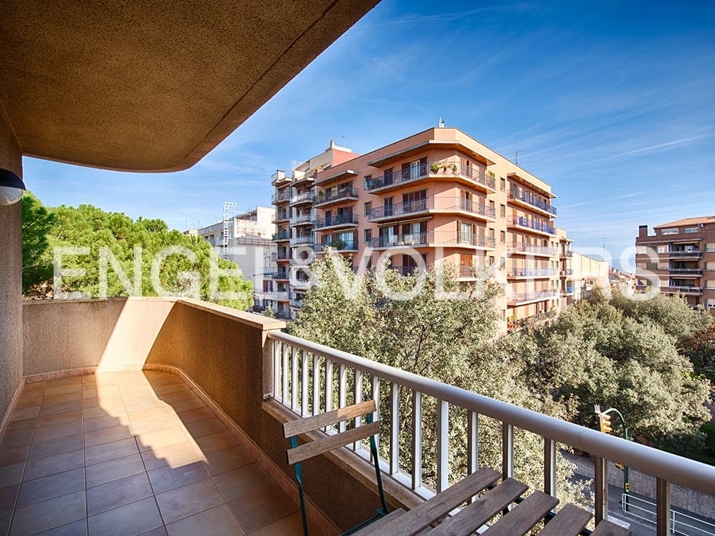 4 soveværelse Lejlighed til salg i Figueres med garage - € 319.000 (Ref: 9005626)