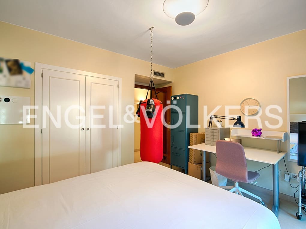 4 soveværelse Lejlighed til salg i Figueres med garage - € 319.000 (Ref: 9005626)