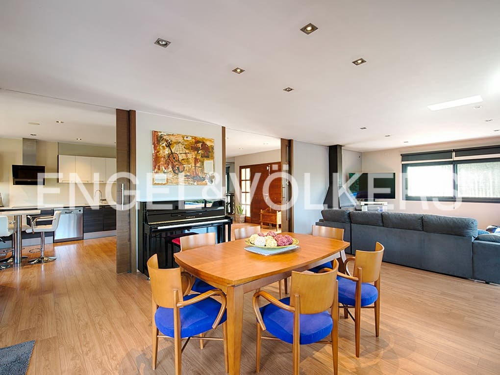 4 soverom Villa til salgs i Peralada med svømmebasseng garasje - € 1 365 000 (Ref: 9005627)