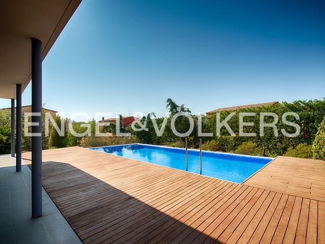 4 bedroom Villa for sale in Peralada with pool garage - € 1,365,000 (Ref: 9005627)