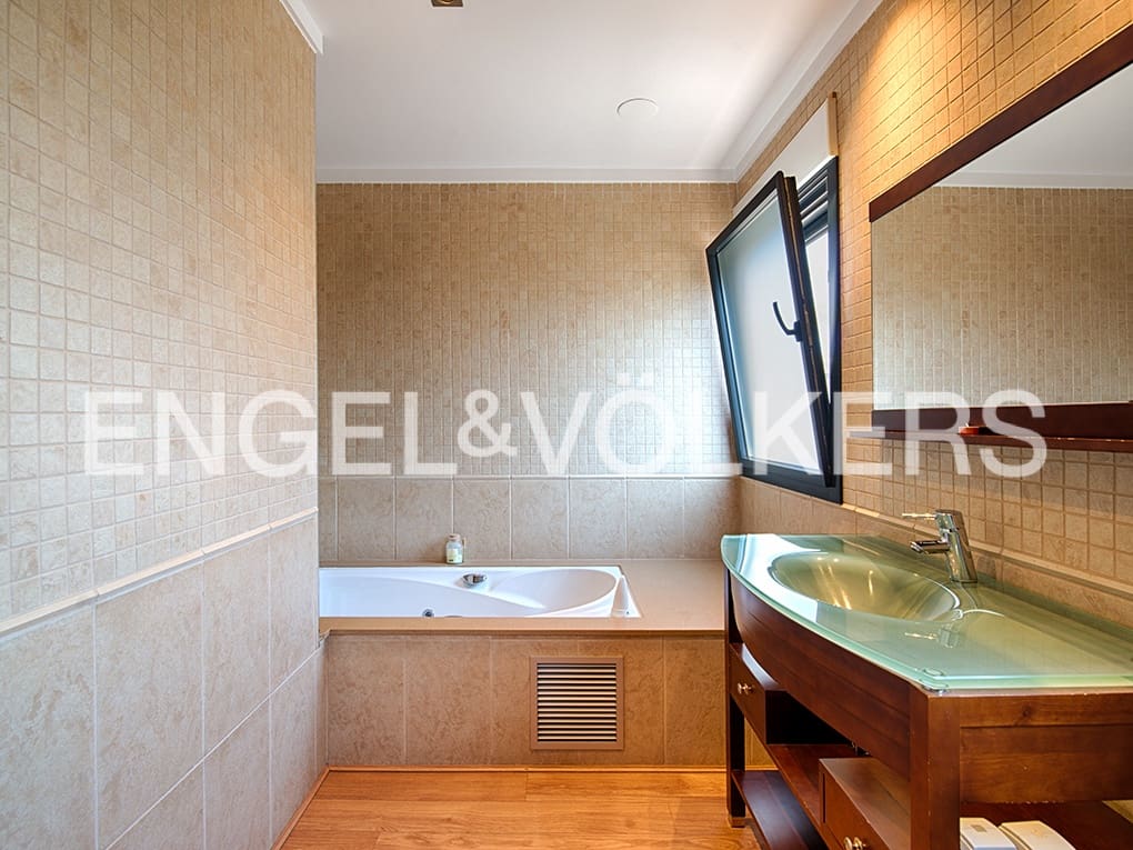 4 soverom Villa til salgs i Peralada med svømmebasseng garasje - € 1 365 000 (Ref: 9005627)