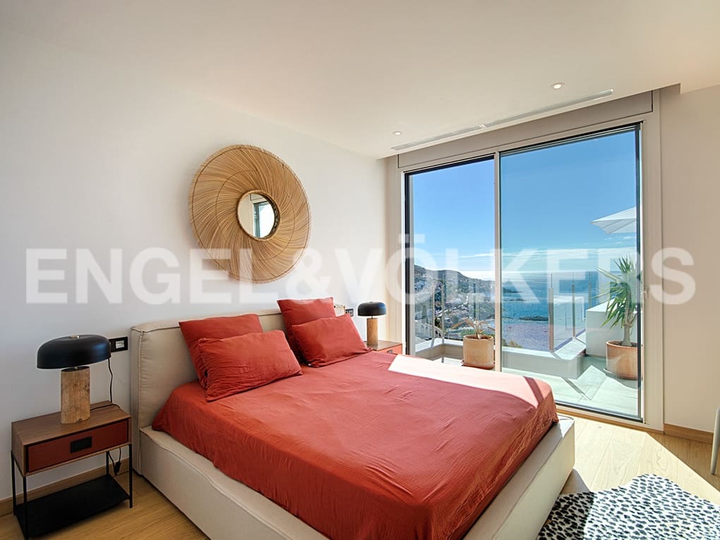 4 soveværelse Villa til salg i Roses med swimmingpool garage - € 1.790.000 (Ref: 9005628)